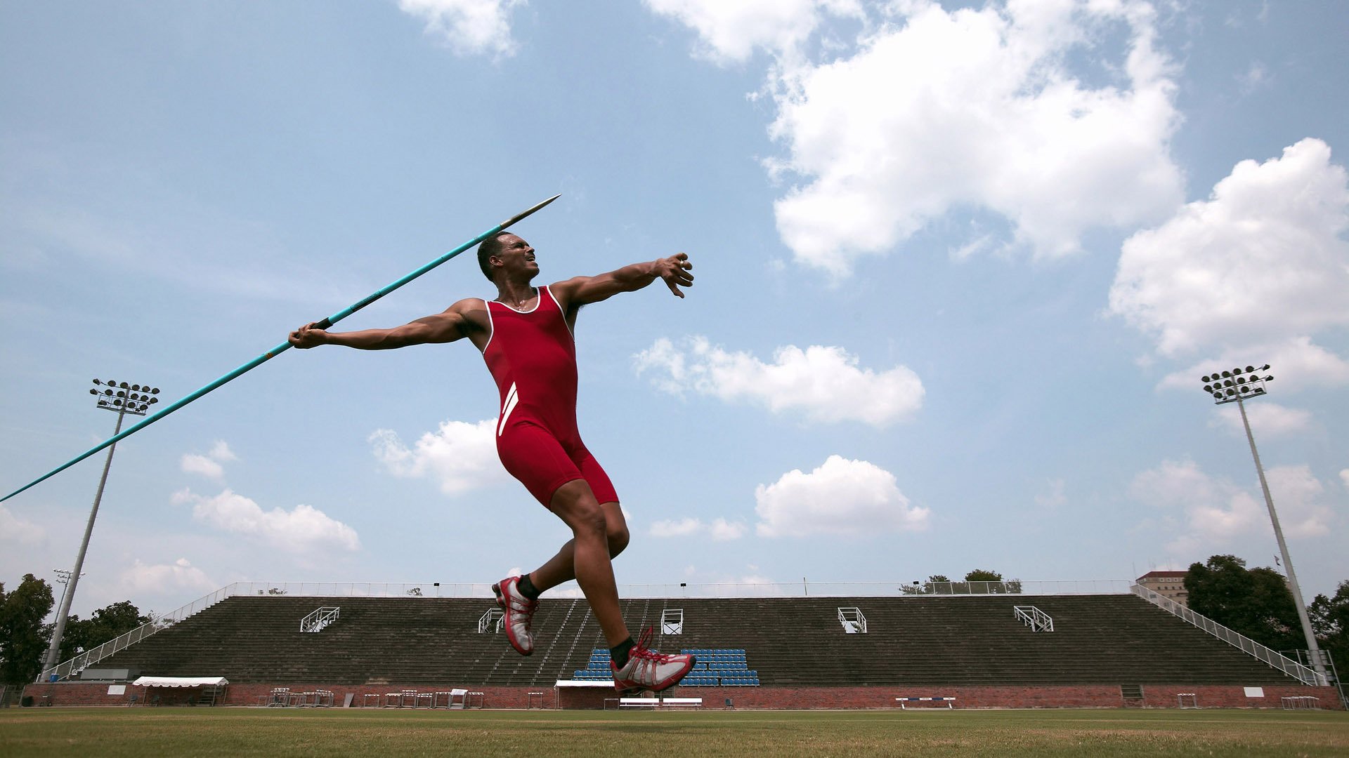 中国足球国家队关注场上沟通能力建设，足球队 中国